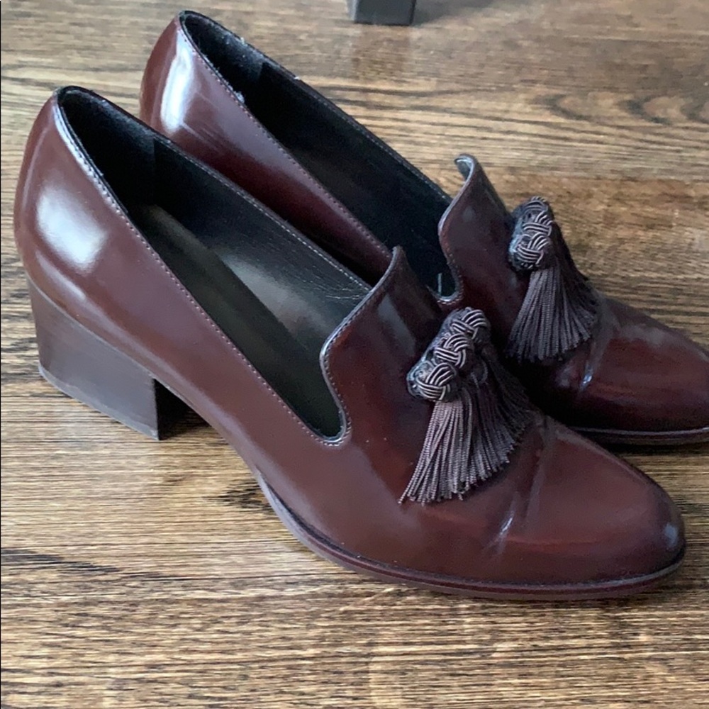 Stuart Weitzman razmataz brown leather loafer, 7.5